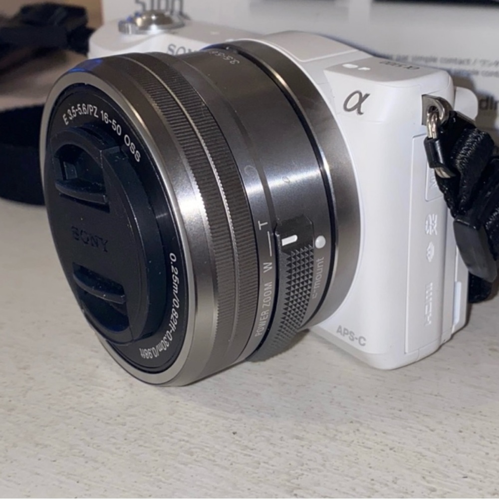 Sony a5100 camera
